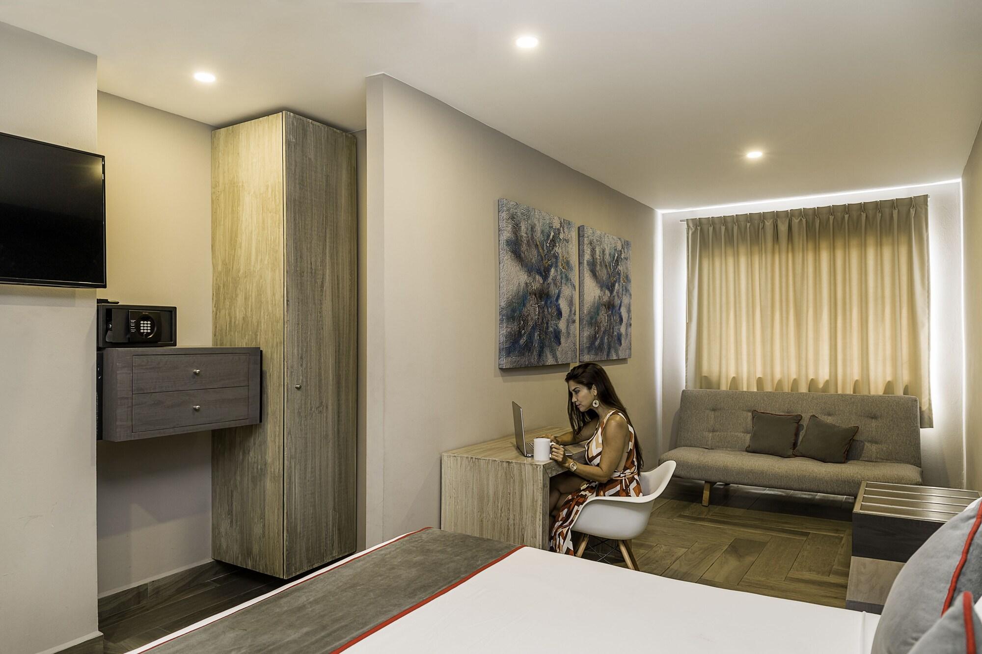 Bfh Attraction Deluxe Hotel 普拉亚卡门 外观 照片