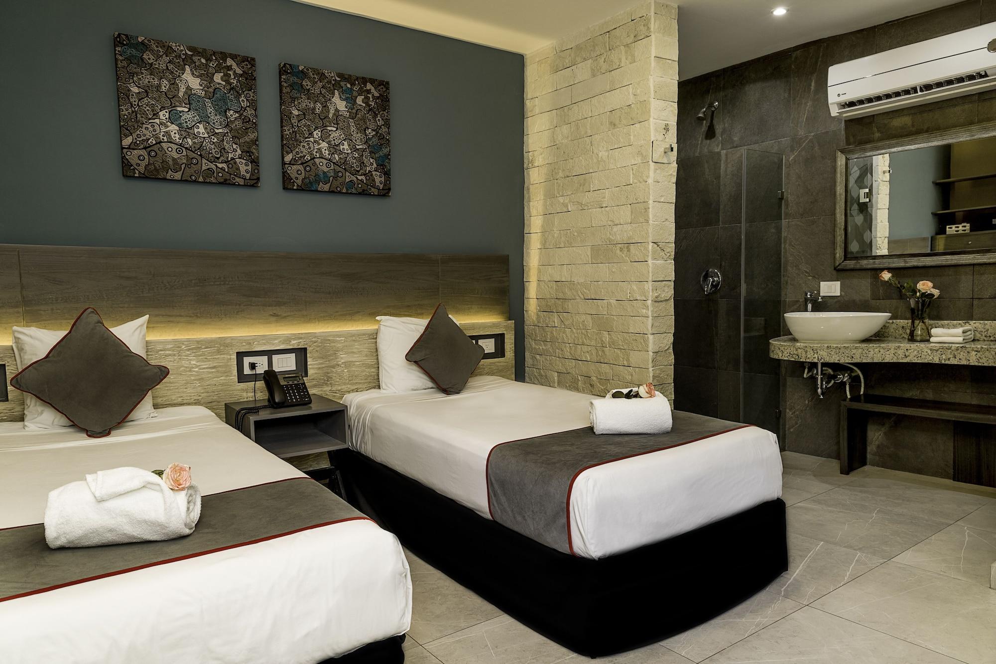 Bfh Attraction Deluxe Hotel 普拉亚卡门 外观 照片