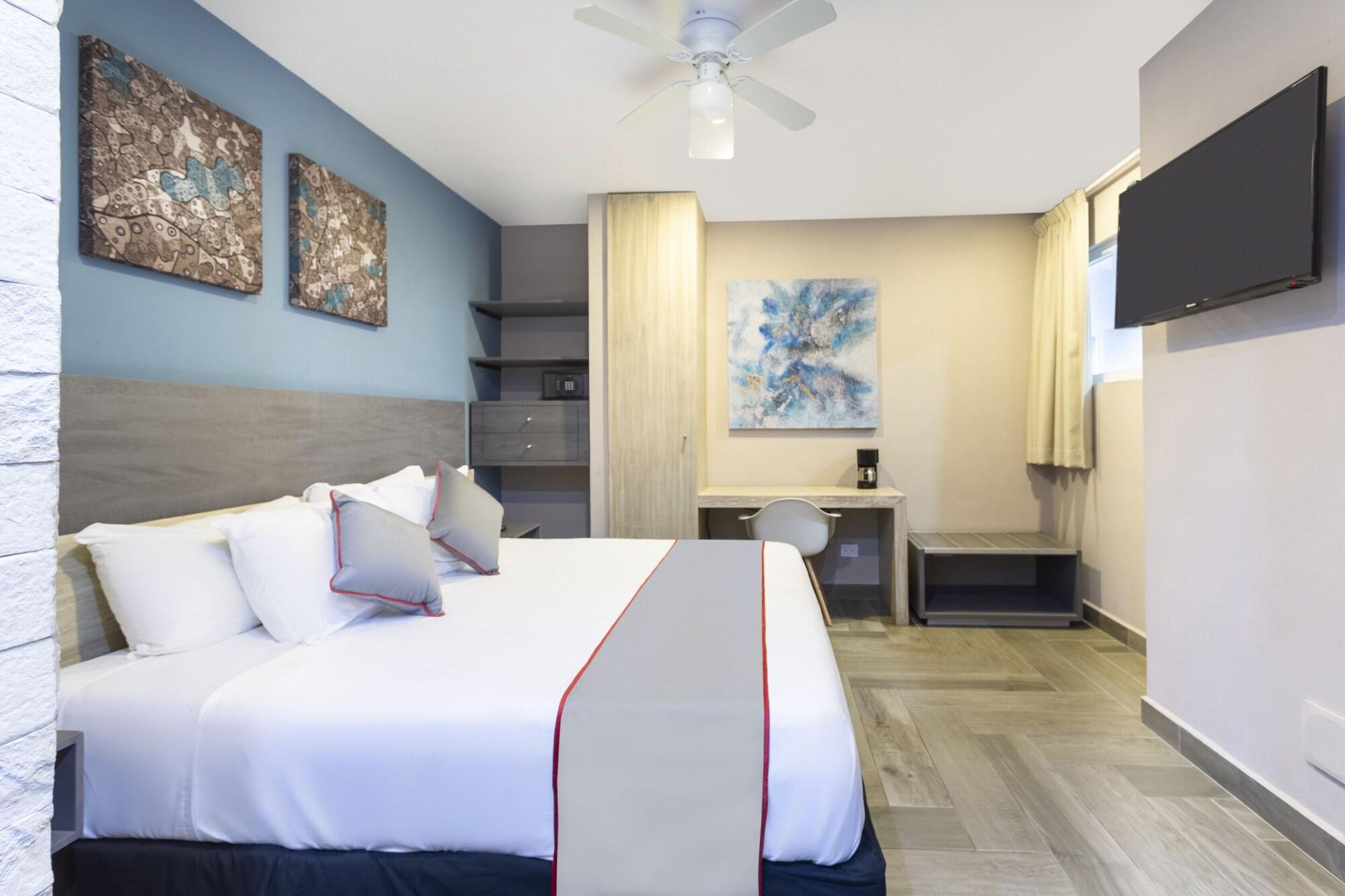 Bfh Attraction Deluxe Hotel 普拉亚卡门 外观 照片